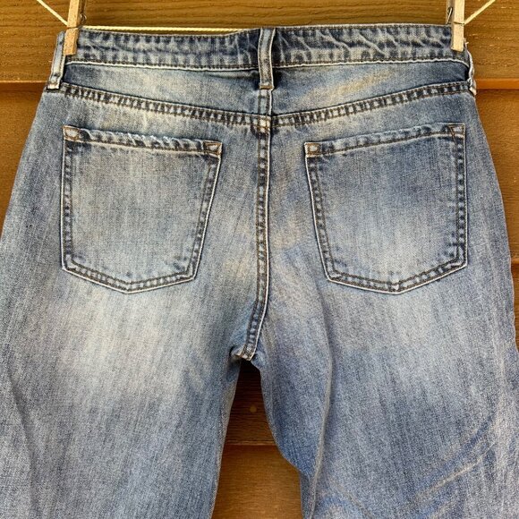 GAP Sexy Boyfriend Fit Embroidered Flowers Blue Jeans Size 6/28 - Picture 8 of 12